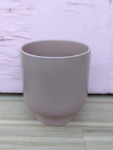 Load image into Gallery viewer, Extra large soft mauve pot
